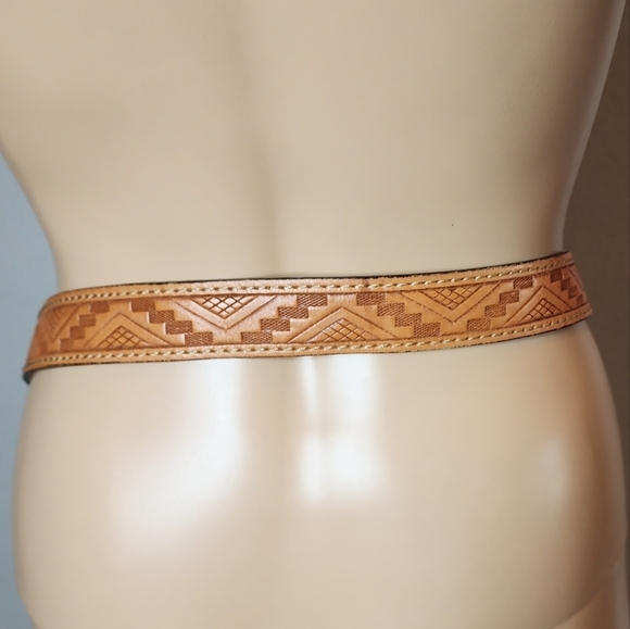Ribco USA Brown Leather embossed western belt.  Size 36. - Picture 8 of 12